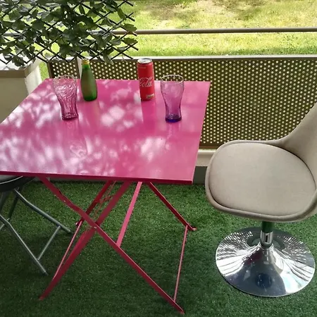 3 Chambres, Wifi, Netflix, 2 Stationnements Guest house Montevrain