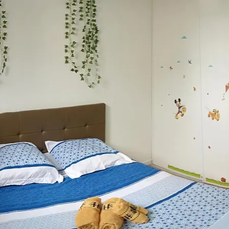 Guest house 3 Chambres, Wifi, Netflix, 2 Stationnements *